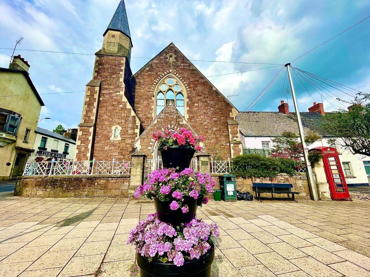 Penderi House Usk With Cymru Holidays Exterior foto